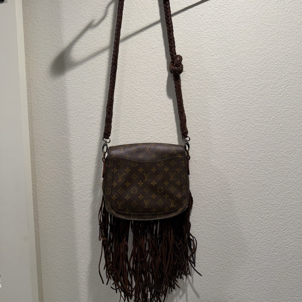 Elegant Brown Crossbody Bag with Fringe - Picture 2 of 3